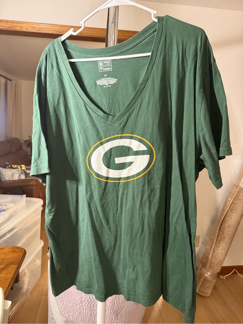 Fanatics Green V-Neck Green Bay Packers Tee with White and Gold Logo
